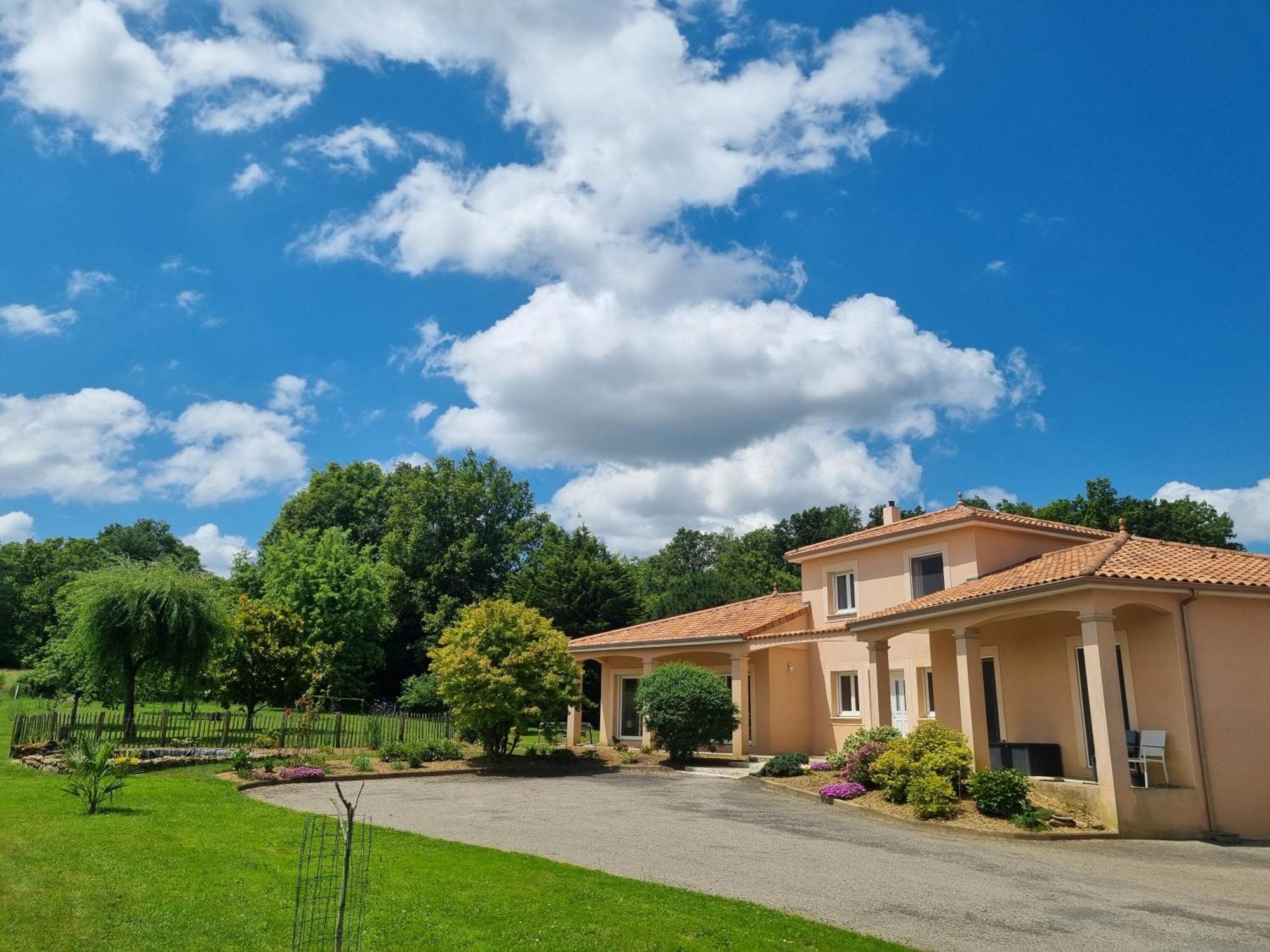 A La Campagne Homestay *